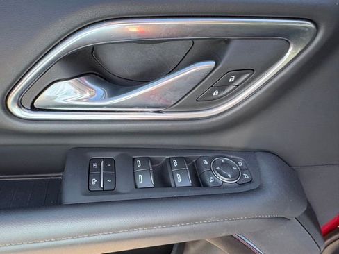 Used 2024 Chevrolet Suburban High Country w/ Advanced Technology Package image 17