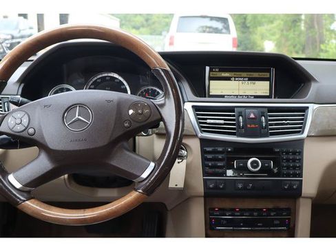 Used 2011 Mercedes-Benz E 350 Sedan image 8