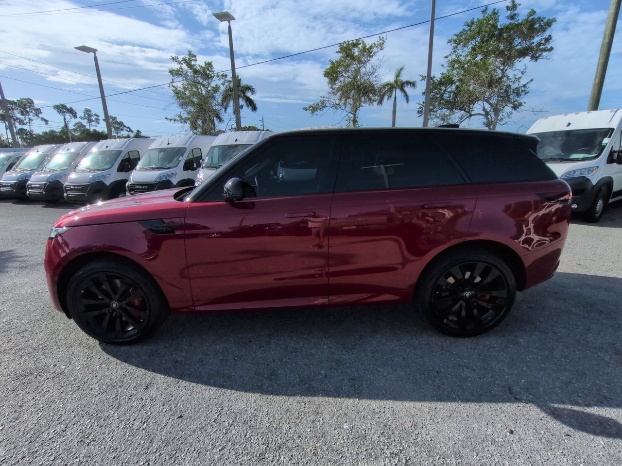 Used 2025 Land Rover Range Rover Sport Dynamic SE AWD/4WD image 8