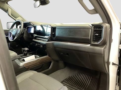 Used 2025 Chevrolet Silverado 1500 RST w/ Convenience Package II AWD/4WD image 31