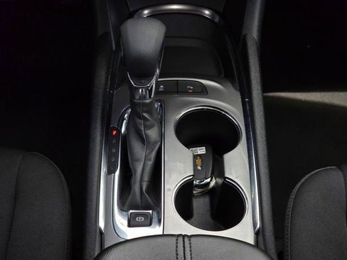 Used 2024 Chevrolet Malibu LT FWD image 14