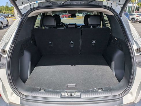 Used 2020 Ford Escape Titanium FWD image 12