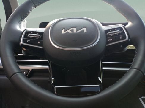 New 2026 Kia Carnival SX Prestige FWD image 23