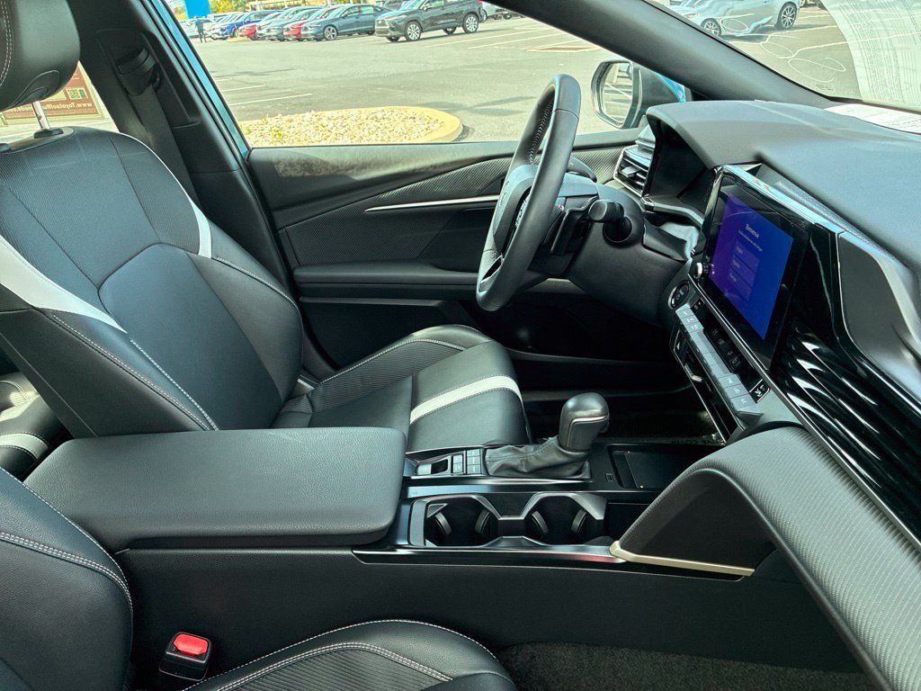 Used 2025 Toyota Camry SE FWD image 22