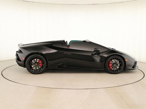 Used 2022 Lamborghini Huracan EVO image 8