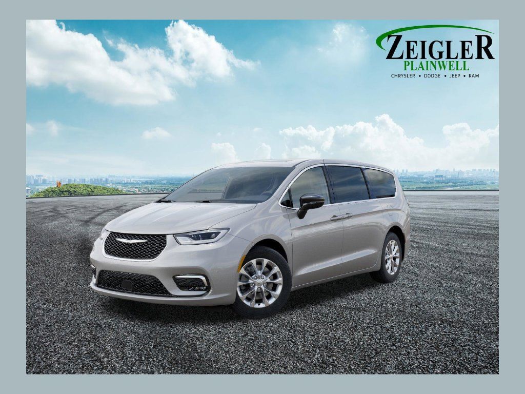 Used 2026 Chrysler Pacifica Select AWD/4WD image 1
