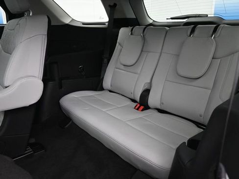 New 2025 Ford Explorer Platinum w/ Ultimate Package image 10