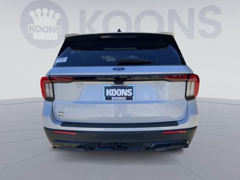 New 2026 Ford Explorer ST-Line w/ ST-Line Street Pack image 5