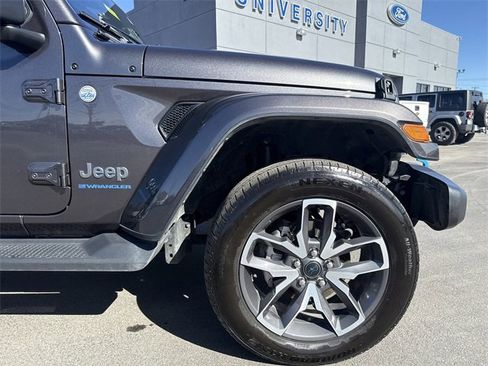 Used 2024 Jeep Wrangler Unlimited w/ Convenience Group image 3