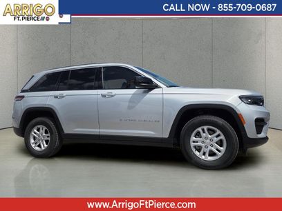 Used 2024 Jeep Grand Cherokee Laredo