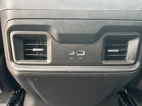 Used 2024 Chevrolet Silverado 1500 LT Trail Boss w/ LT Trail Boss Premium Package AWD/4WD image 18