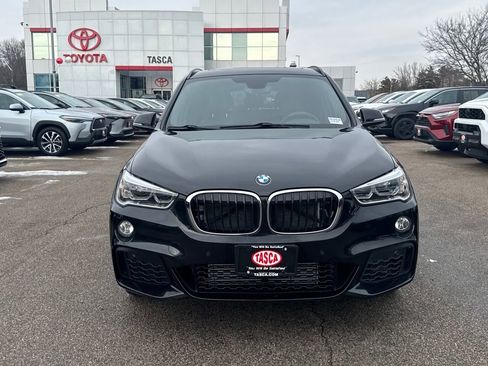 Used 2017 BMW X1 xDrive28i image 2