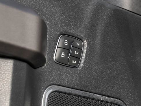 Used 2022 Ford F350 Platinum w/ FX4 Off-Road Package image 47