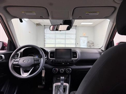 Used 2022 Hyundai Venue SE w/ Cargo Package FWD image 21