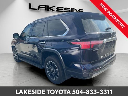 Used 2023 Toyota Sequoia Limited image 4