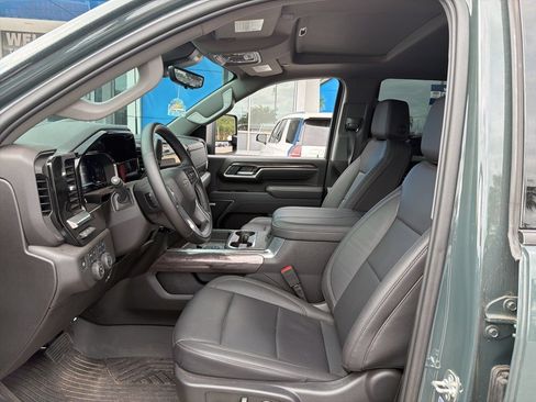 Used 2025 Chevrolet Silverado 2500 LTZ w/ Trail Boss Package image 20