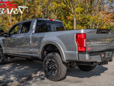 Used 2022 Ford F350 Platinum image 3