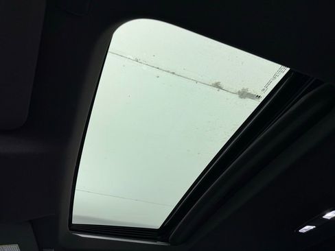 Used 2024 Chevrolet Silverado 1500 LTZ image 5