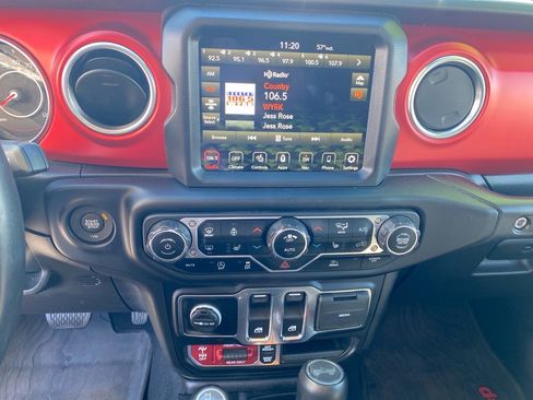 Used 2022 Jeep Wrangler Rubicon w/ Steel Bumper Group image 11