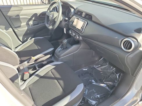 Used 2025 Nissan Versa S w/ Trunk Package image 17