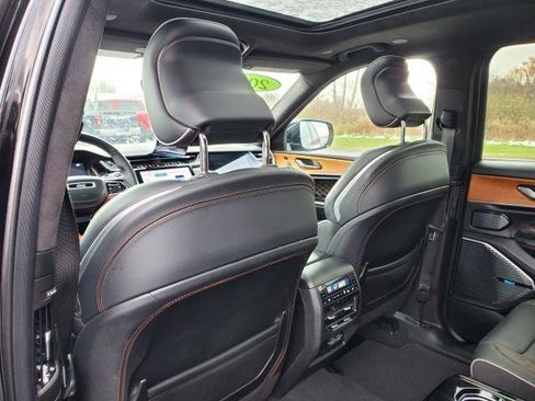 Used 2022 Jeep Grand Cherokee L Summit image 28