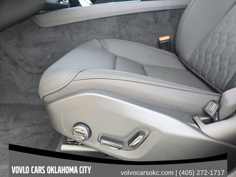 Used 2026 Volvo XC60 B5 Plus w/ Protection Package Premier AWD/4WD image 24
