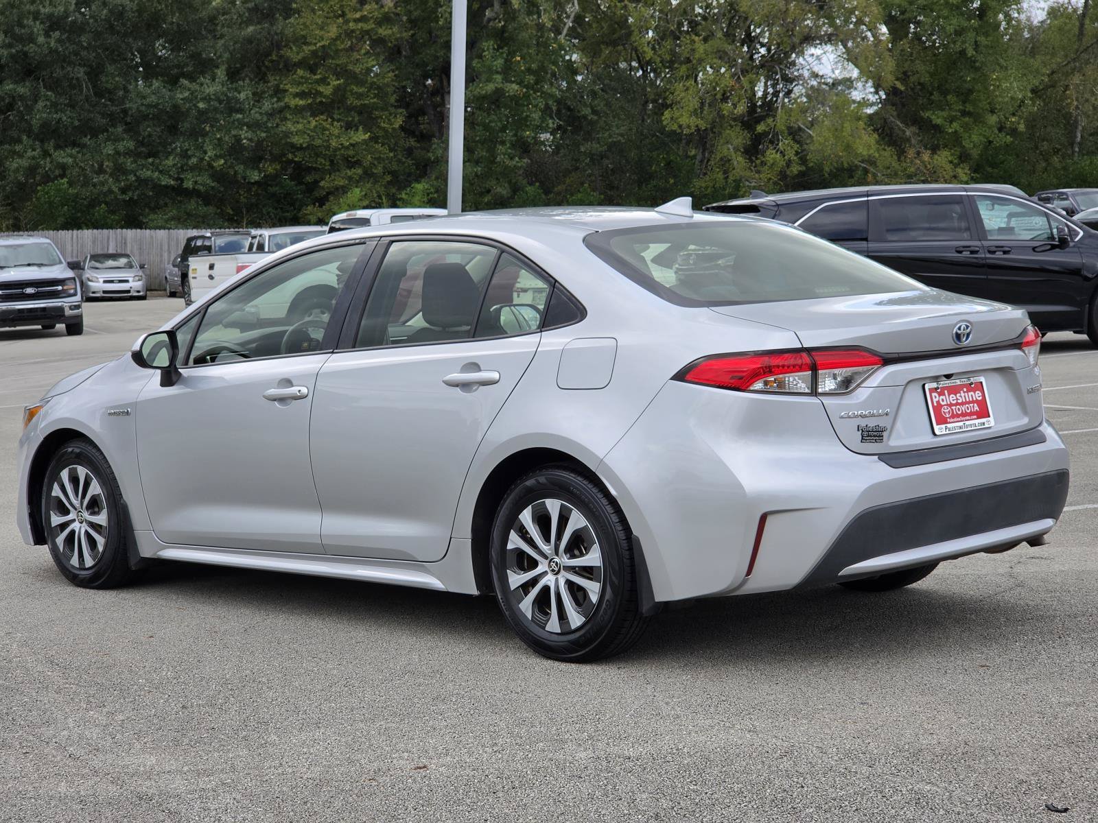 Used 2020 Toyota Corolla LE FWD image 4