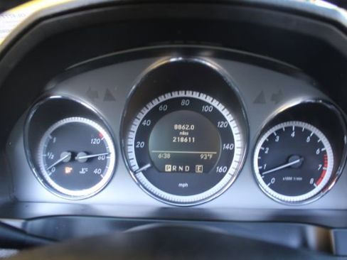 Used 2011 Mercedes-Benz C 300 Sport image 17