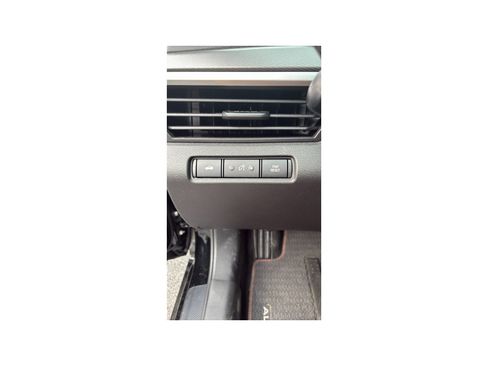 Used 2025 Nissan Altima 2.5 SR FWD image 14