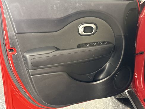 Used 2019 Kia Soul w/ Convenience Package image 33