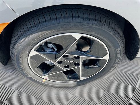 New 2025 Kia Soul EX image 30