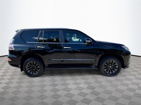 Used 2018 Lexus GX 460 image 5