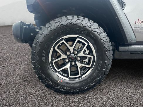 New 2026 Jeep Wrangler Unlimited Rubicon w/ Technology Group image 10