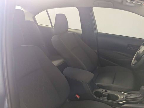 Used 2024 Toyota Corolla LE FWD image 33