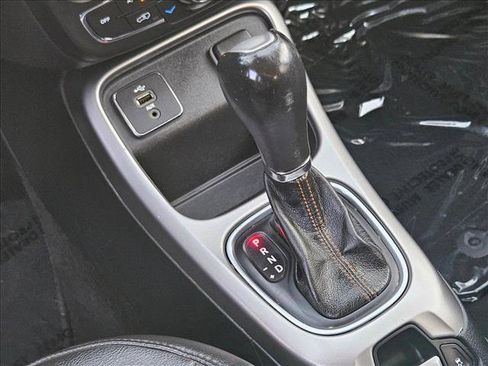 Used 2018 Jeep Compass Latitude w/ Popular Equipment Group image 12