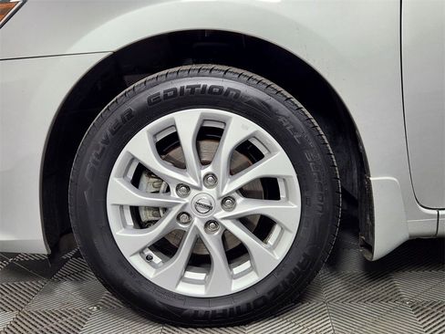 Used 2019 Nissan Sentra SV image 15