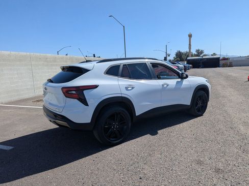 Used 2025 Chevrolet Trax ACTIV w/ Driver Confidence Package image 4