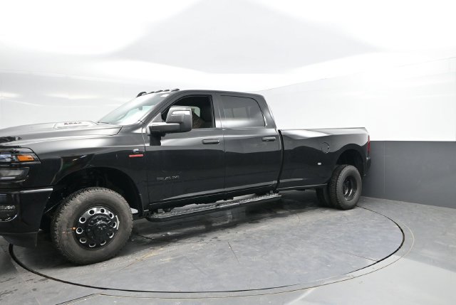 New 2027 RAM 3500 Big Horn AWD/4WD image 6