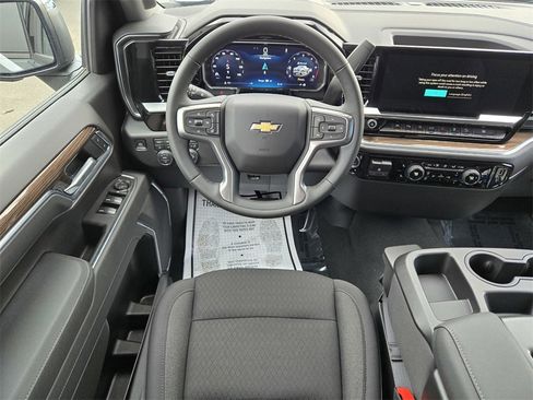 New 2026 Chevrolet Silverado 1500 LT w/ Z71 Off-Road Package image 5