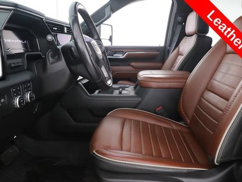 Used 2024 GMC Sierra 3500 Denali Ultimate AWD/4WD image 17