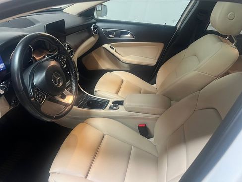 Used 2019 Mercedes-Benz GLA 250 4MATIC image 16