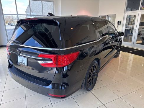 Used 2021 Honda Odyssey Elite image 2