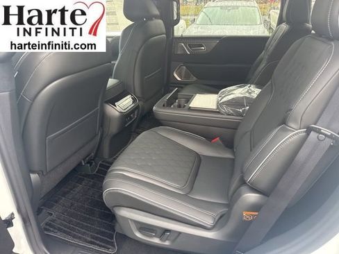 New 2026 INFINITI QX80 Autograph w/ Premium Cargo Package image 8