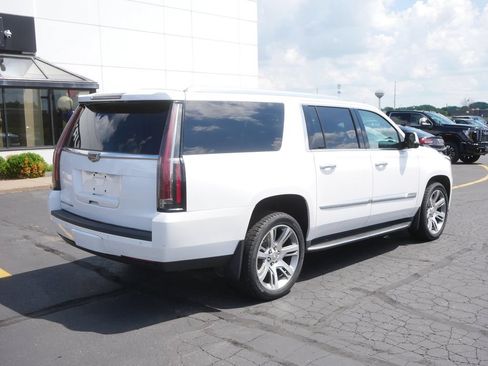 Used 2016 Cadillac Escalade ESV Luxury AWD/4WD image 7