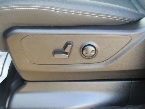 Used 2025 RAM 1500 Big Horn AWD/4WD image 17