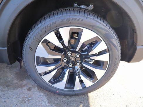 New 2026 Ford Explorer Platinum w/ LUX Leather Package image 21