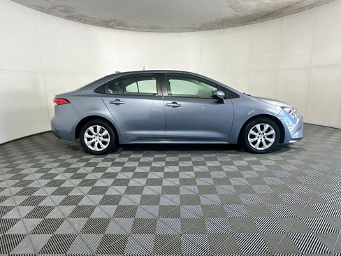 Used 2023 Toyota Corolla LE FWD image 2