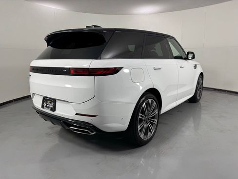 Used 2024 Land Rover Range Rover Sport Dynamic SE AWD/4WD image 5