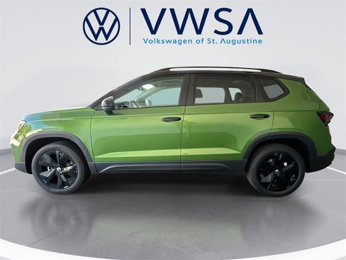 New 2026 Volkswagen Taos SE image 5