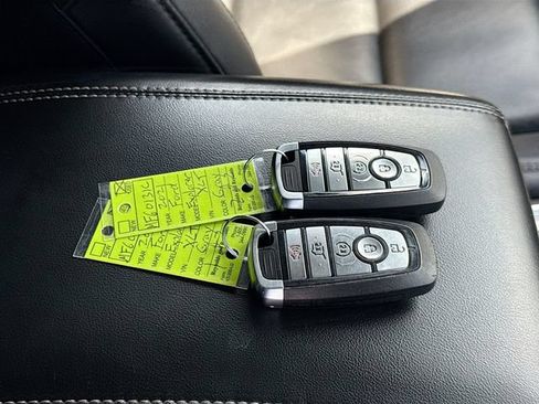 Used 2021 Ford Explorer XLT w/ Equipment Group 202A AWD/4WD image 42
